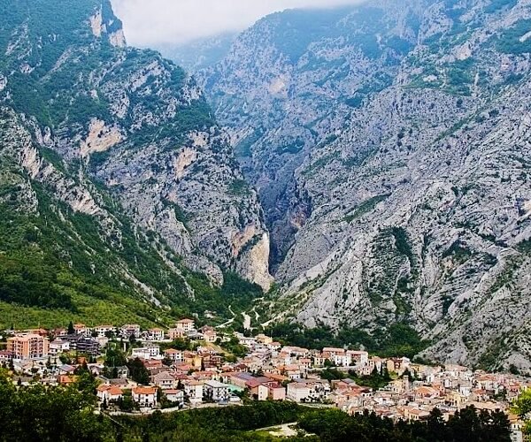 Fara San Martino: Nel canyon d’Abruzzo tra l’antico monastero e le sorgenti del Verde